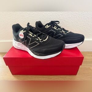 New Balance Black and White Athletic Sneakers (Brand New)